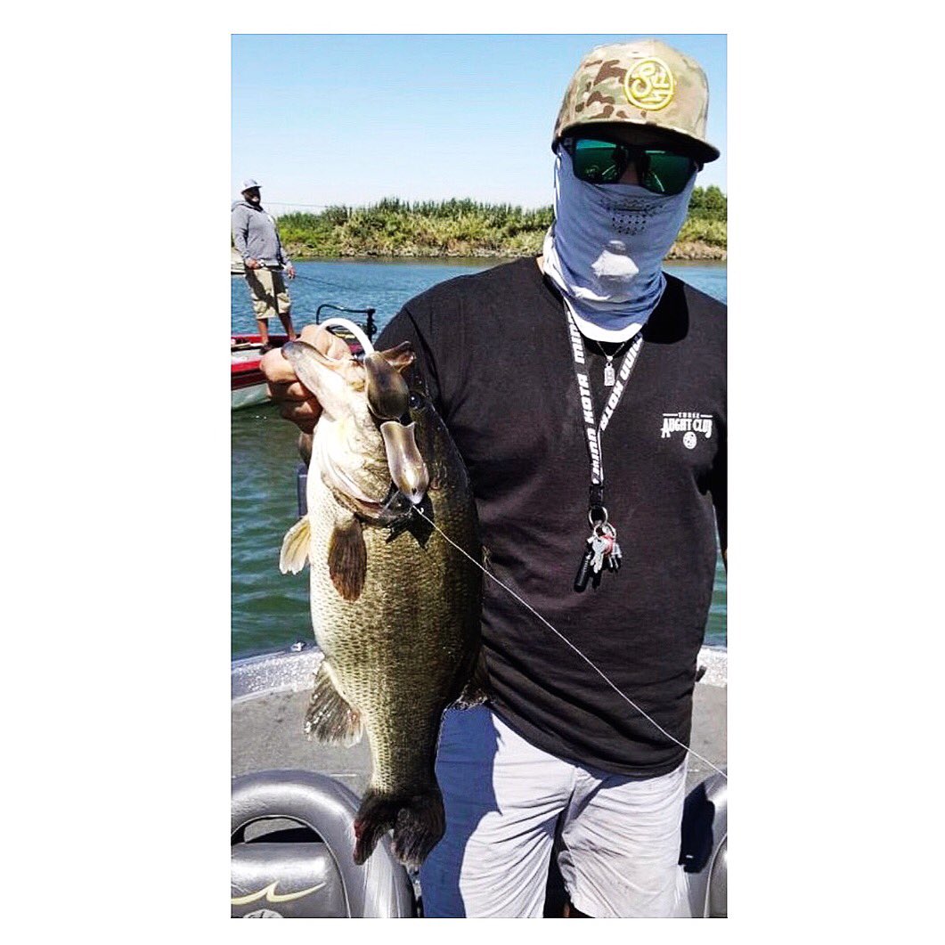 Thankful to have received these catch pics on the illude rad rat ^_^ #illudebaits #illudebassofamerica