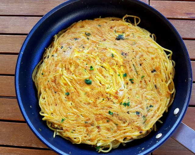 Vermicelli Pasta Frittata from Basilicata the-pasta-project.com/vermicelli-pas…