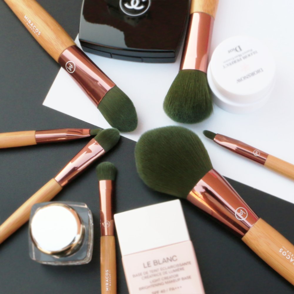 miracosmakeup's tweet photo. Our brushes keep your makeup looking #fresh 'round the clock.  
 #miracos #cosmeticbrushes #stayfresh #perfection #flawless #24/7makeup https://t.co/T8s57qYlwY