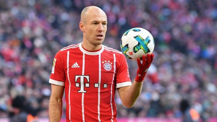 alep_real's tweet photo. Le voci che porterebbero #Robben alla #Lazio sono solo FALSITÀ. Il calciatore olandese era stato proposto qualche mese fa ( prima del suo rinnovo col #Bayern) ma #Lotito ha declinato la proposta per motivi legati all’età e all’integrità fisica.
#AlepAgency @OfficialSSLazio https://t.co/fr0JdSNlFm