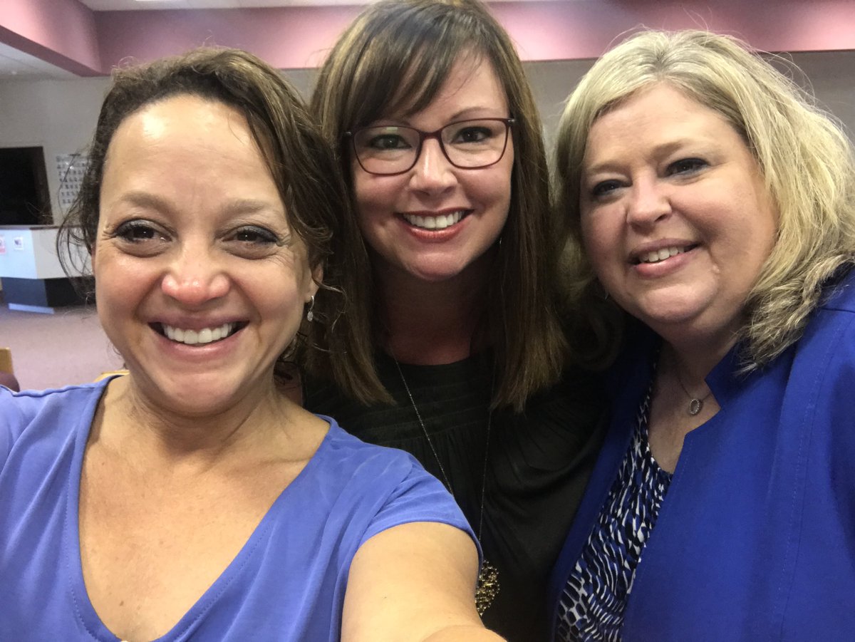 So proud of <a href="/heatherpanders/">Heather P Anders</a> .. JCPS Principal of the Year!! So well deserved! <a href="/SmMSKnights/">Smithfield Middle School</a> #SSStrong  #JoCo2020 Whoo hoo!!
