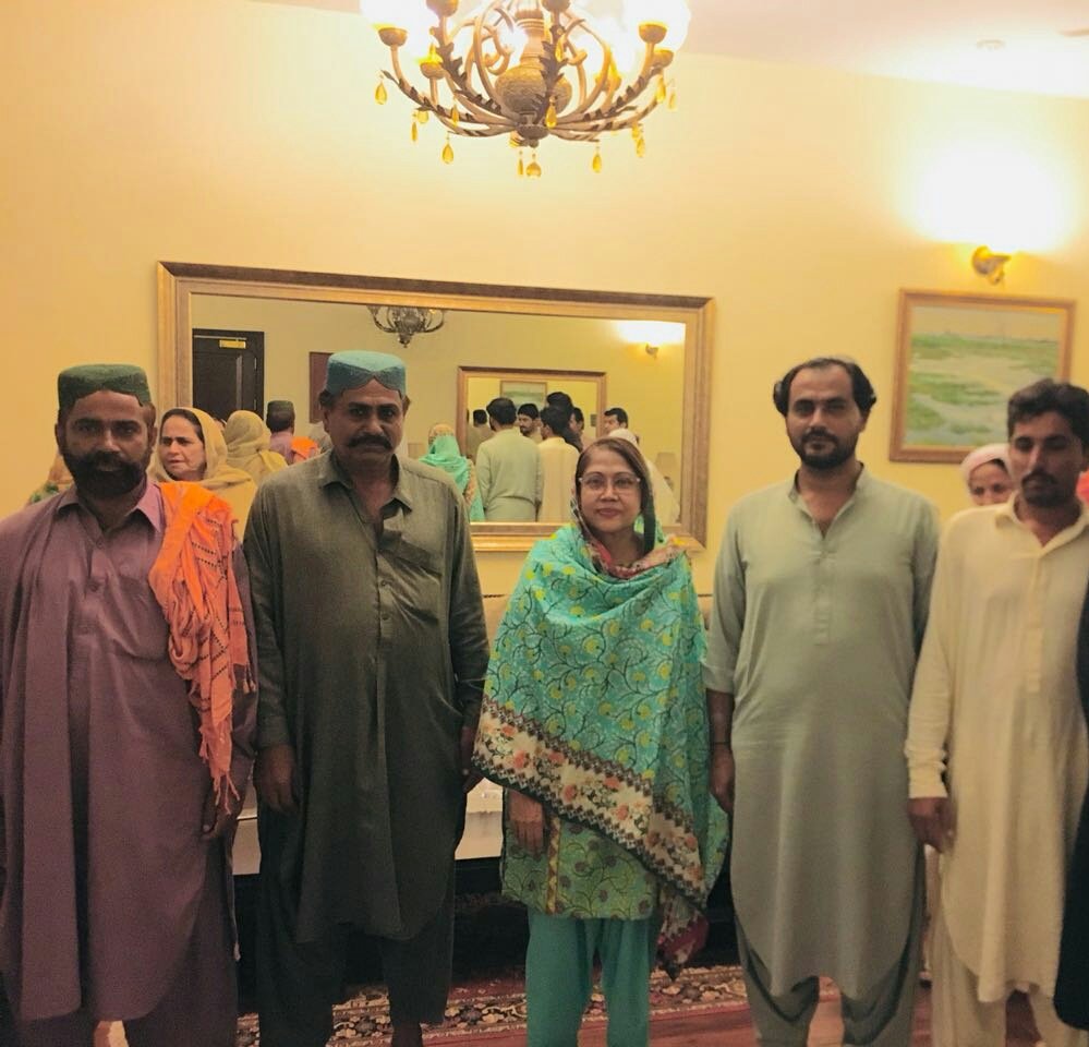 LiaquatShahani_'s tweet image. Rajab Ali Aghani, Ali Hassan Aghani Zamer aghani &amp;amp; other notable from UC Aghani Tauka Ratodero left #PTI &amp;amp; Announced to Joined PPP after meeting with President PPP women wing Pak and candidate for #PS10 Ratodero Honourble Adi @FaryalTalpurPk Sahiba at Bhutto House Naudero.