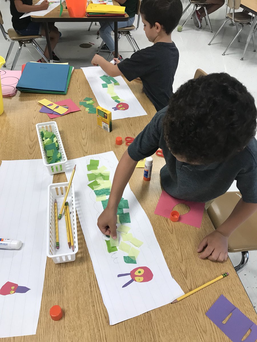 nayowell's tweet photo. Story elements with pizzazz!! @ESOL_VCS @BetsyESOL #VCSEsol https://t.co/VzXNPKsSXd