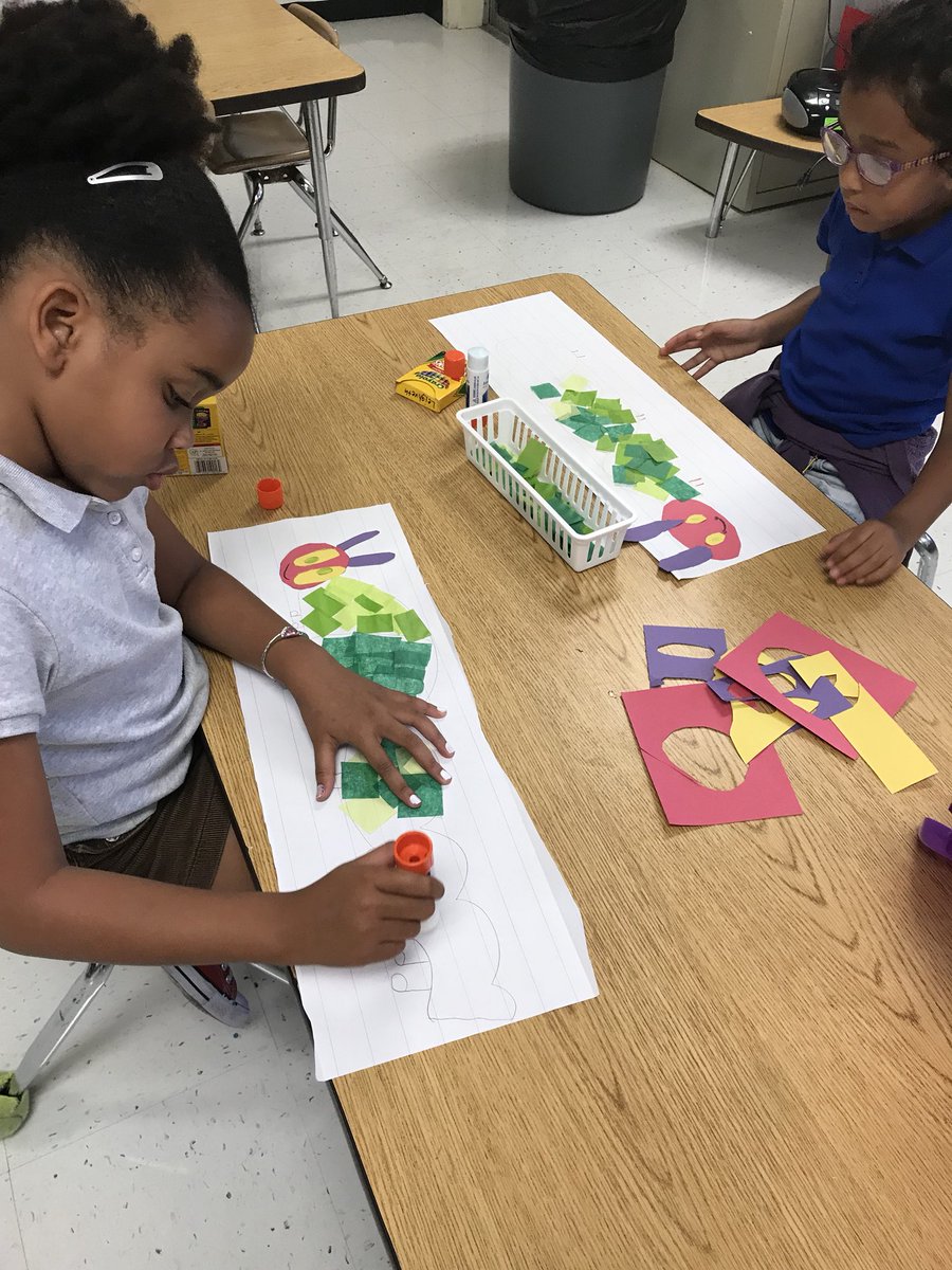 nayowell's tweet photo. Story elements with pizzazz!! @ESOL_VCS @BetsyESOL #VCSEsol https://t.co/VzXNPKsSXd