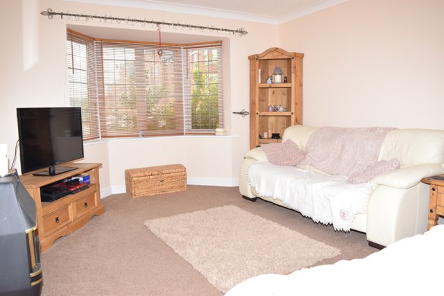 FOR SALE 2 BEDROOM HOUSE, GILESGATE DURHAM £114,995 GREAT LOCATION. CONTACT US TO ARRANGE A VIEWING.