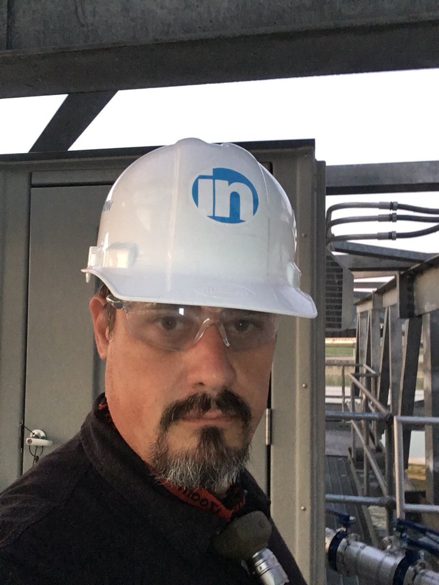 schill58's tweet photo. It was a beautiful morning yesterday watching the sunrise by the Missouri River. #invelop #invelopnow #matterport #matterportservicepartner #stlouis #3dvirtualtours https://t.co/AhGqRyEI7Y