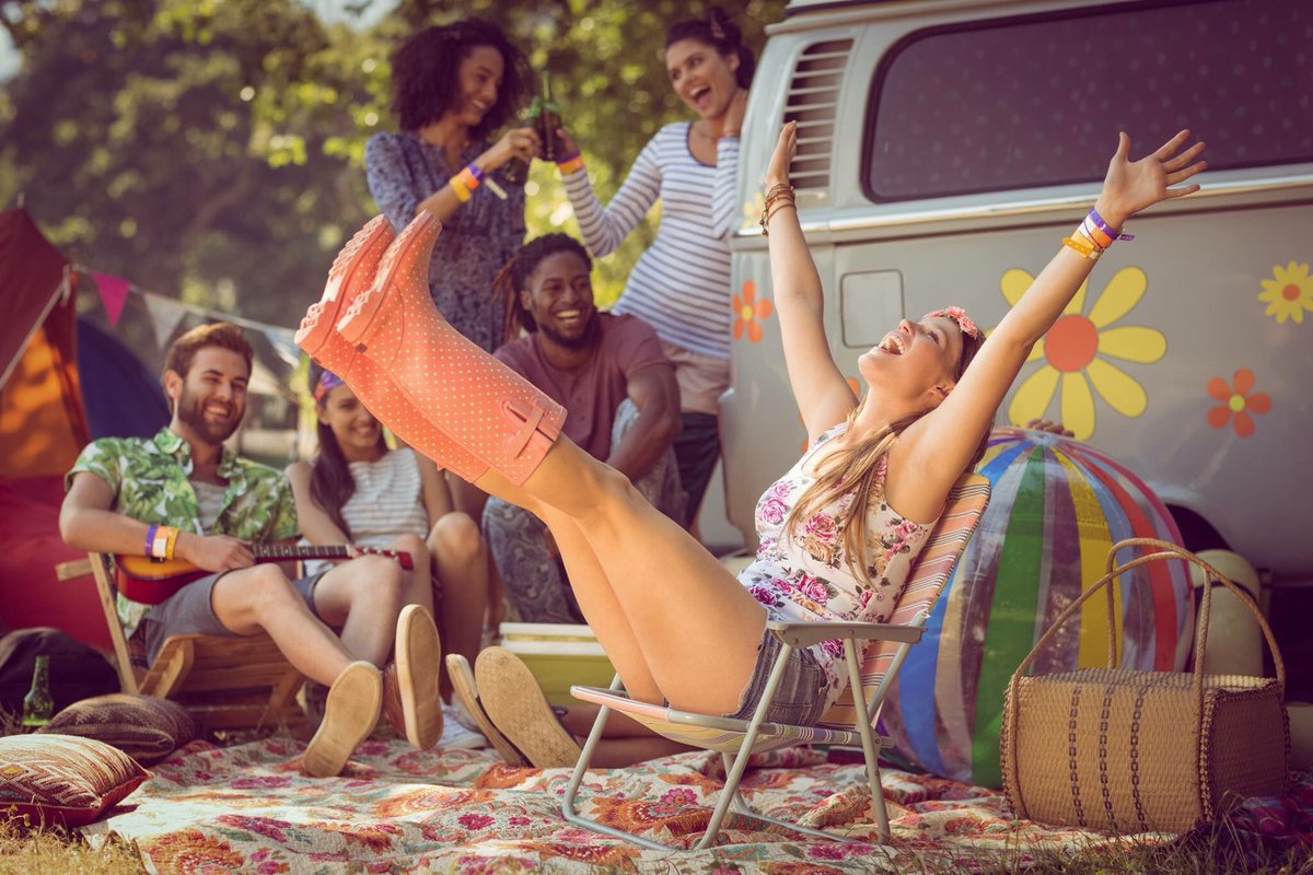 De vakantieperiode is weer aangebroken en voor veel mensen de reden om lekker in de achtertuin te genieten van het mooie weer. Toch hebben veel mensen overlast van de buren gedurende deze periode. Ervaart u ook overlast? Neem vandaag nog contact op met Buurtbemiddeling RSD!