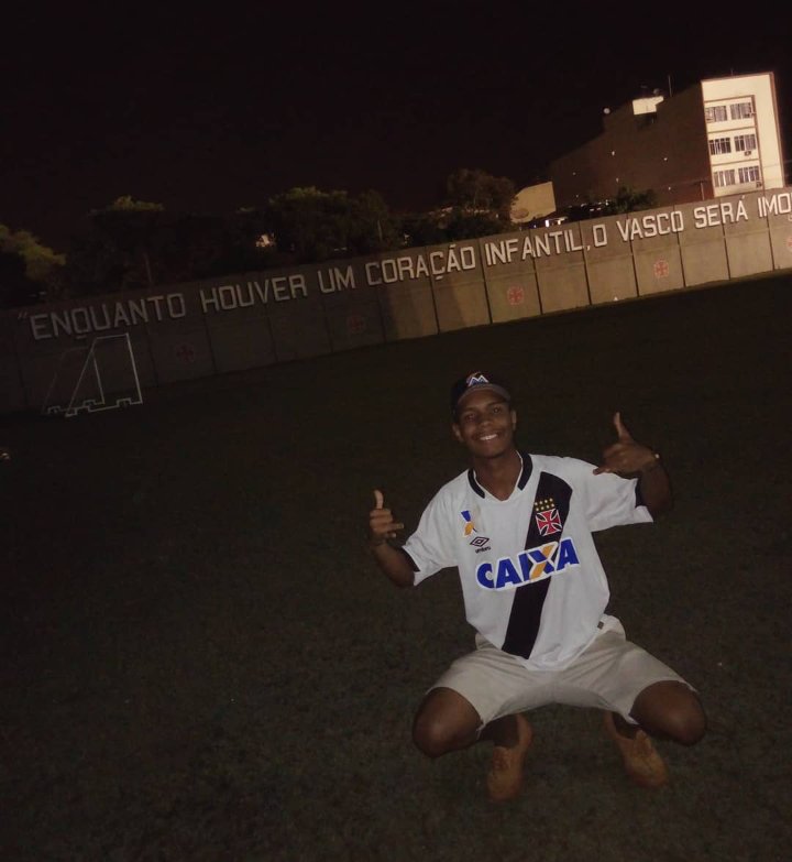 igor_Mbappe10's tweet photo. Enquanto Houver um Coração Infantil, O Vasco Será Imortal. /+/❤ #MeuCaldeirao https://t.co/K44M3i96FL