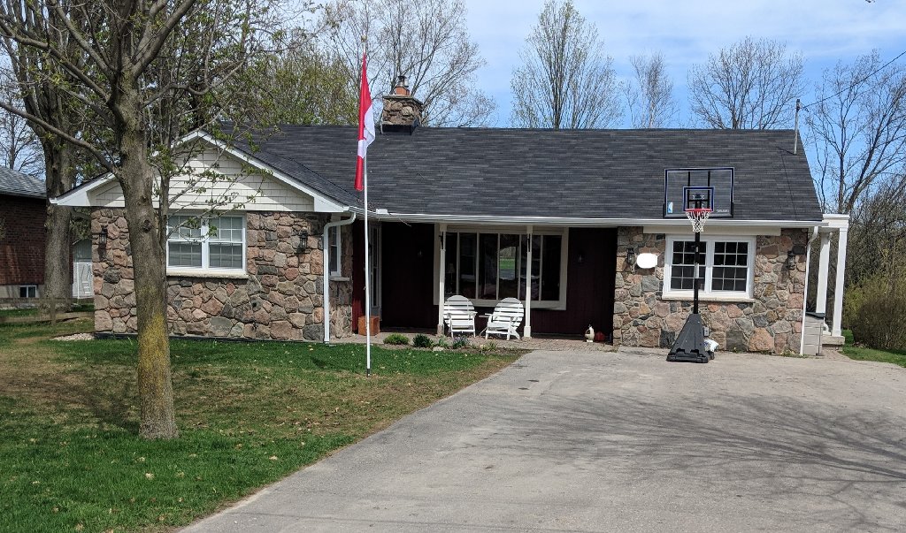 Everyone loves seeing the finished product, but what's a transformation without the starting point? 1/2

#transformationtuesday #landscapedesign #loveyourlandscape