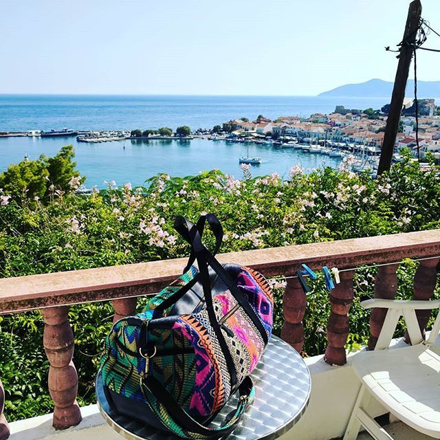 VerryKerry_'s tweet photo. Arrived in Greek paradise ☀️ Samos you divine place you - I have missed you so!! 💙💙💙 Live Greek guitar playing in the foyer while I take in this view 🙏 somebody pinch me. 
#samos #pythagorio #bay #greekislands  #holiday #metime #view #roomwithavi… https://t.co/YGr0CBtsKb https://t.co/YJLh743yzJ