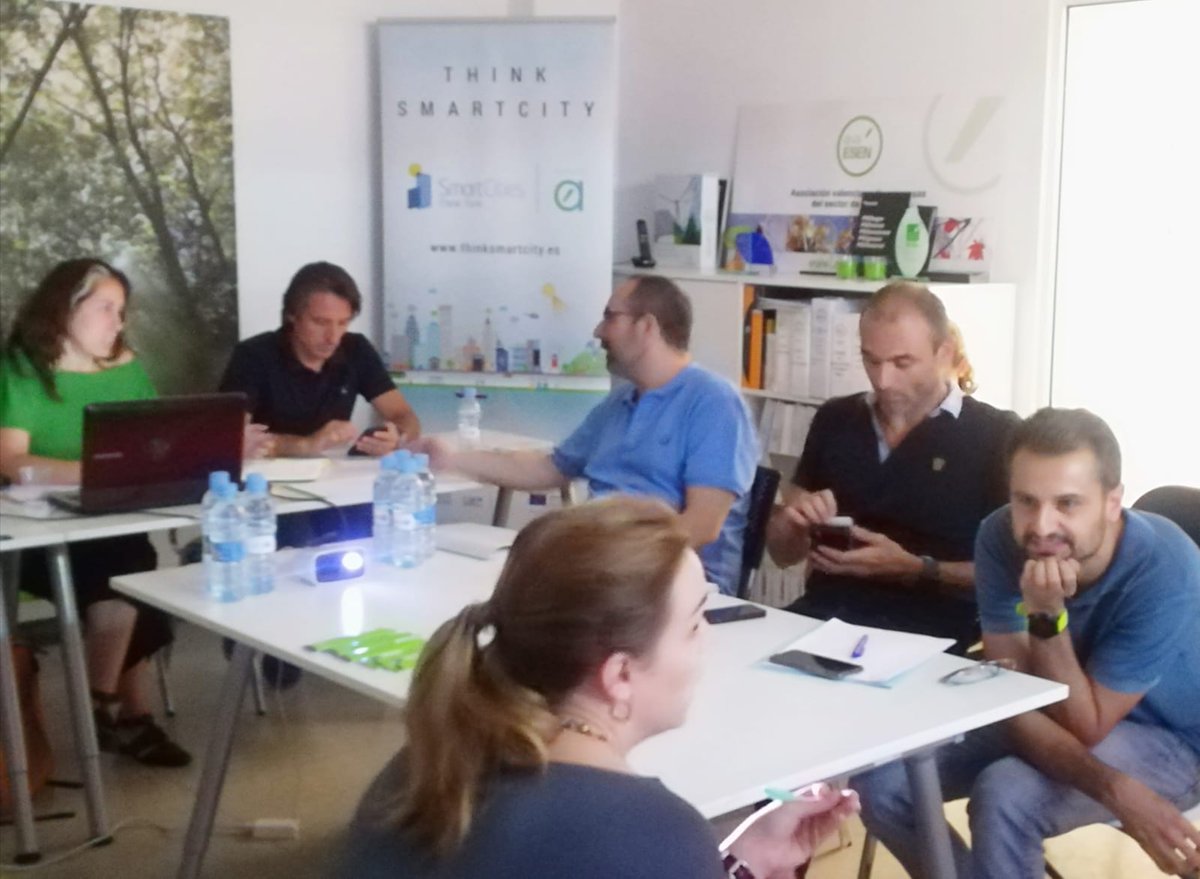 Hoy hemos celebrado una reunión de trabajo del #ThinkTankSmartCity con Azigrene, Diputación de Valencia y los ayuntamientos de:
✅ Cheste
✅ Carcaixent
✅ Rafelbunyol
✅ Sinarcas 
✅ Caudete
✅ Quart de Poblet
✅ Rafelbunyol