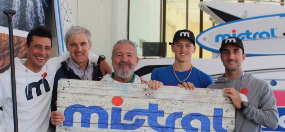 sportlife_es's tweet photo. El sábado 21 comienza @torosup el Desafío Solidario Mar de Alborán: tres palistas recorrerán 226 km de Málaga a Melilla en paddle surf recaudando fondos para la @CruzRojaEsp ¡Mucha suerte! https://t.co/W4a1cM3jFs Síguelos desde https://t.co/Mtpc4jwAlk https://t.co/HjbOJFcpW3