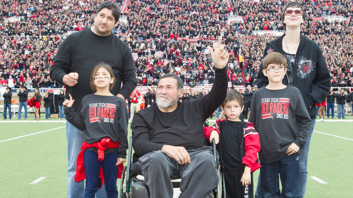 ChancellorRLD's tweet photo. Gabe Rivera will always be remembered as one of the greatest Texas Tech football players of all-time. Rest in peace, Señor Sack https://t.co/gNX8nVHe2D