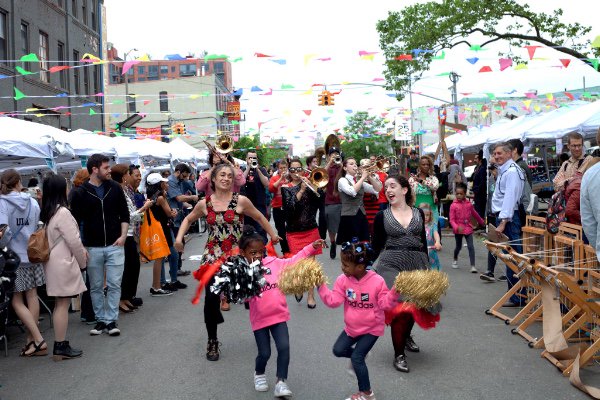AbbySubak's tweet photo. Join Arts Gowanus and Threes Brewing for The Summer Show! - https://t.co/nyS0fsKkkF https://t.co/vKP0JKcQUv