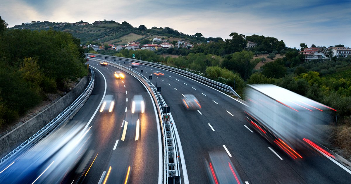 WeAreSchneider's tweet image. 5 tips to avoid the upcoming seasonal #capacitycrunch. Bonus tip: Start planning now: ow.ly/e1Zm50i0wVz