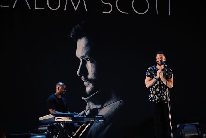 calumscott's tweet photo. Two standing ovations.. 😭😍 Ridgefield, Washington thank you so much. And sorry for the tears, i did warn you I’m an emotional boy! #ptxsummertour2018 #CalumScottTour https://t.co/R9AHmBFNoX