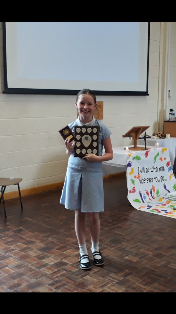 Year4StJos's tweet photo. Well done to all our award winners. Good luck blwyddyn 6 #leavers2018 @StJosPrimary @Year6StJos https://t.co/6XCZfzXvoA