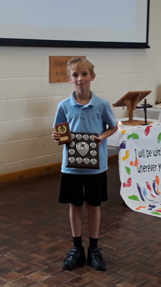 Year4StJos's tweet photo. Well done to all our award winners. Good luck blwyddyn 6 #leavers2018 @StJosPrimary @Year6StJos https://t.co/R8vhS6vLOq