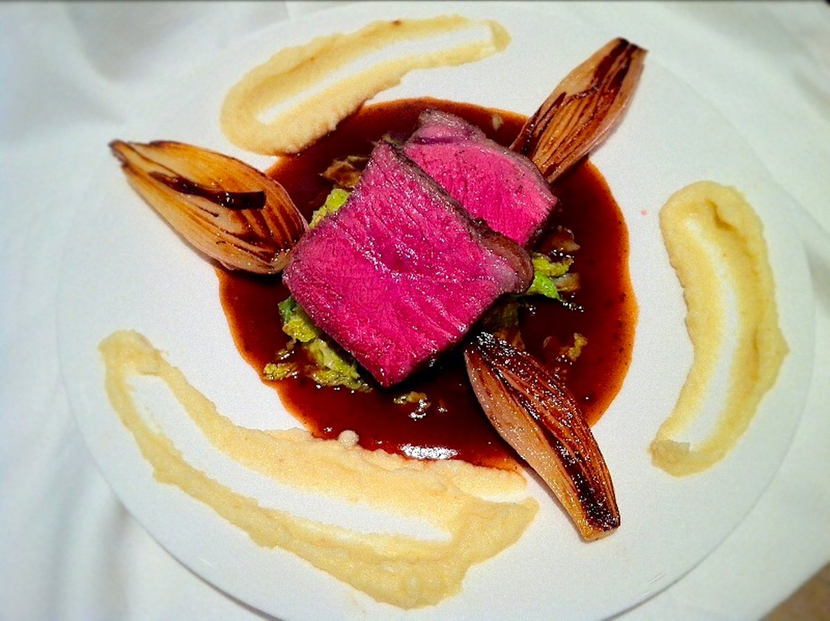 grabamenu's tweet photo. Studies show that the cost of acquiring new customers is 5 times the cost of retaining an existing ones. #restaurants #food #bars #hotels #restaurantsbars #onthetable #beautifulcuisines #wine #sushi #dessert @TheTasteBox https://t.co/6KrYTv3eC2 https://t.co/XyBkvCgwjC