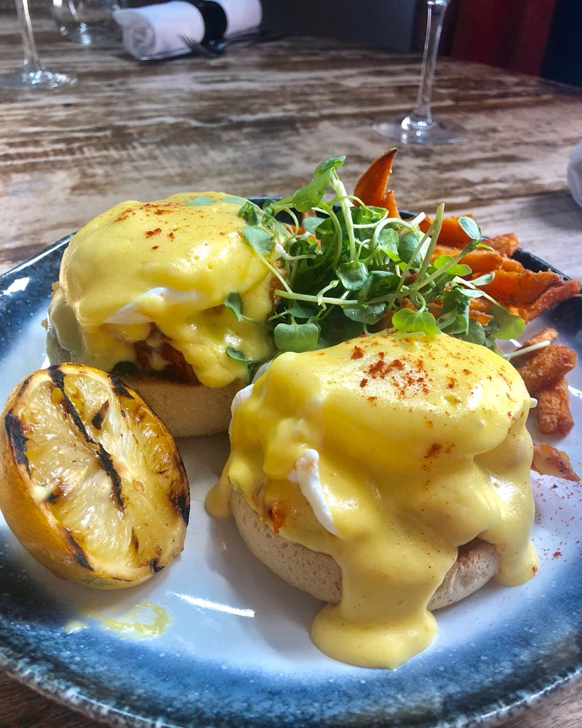 Have you tried our amazing £10 lunch menu!? It’s delicious and great value 🙌🏼🌷☀️ #richmond #richmondeats #kewgardens #lobsterbenedict #lobster