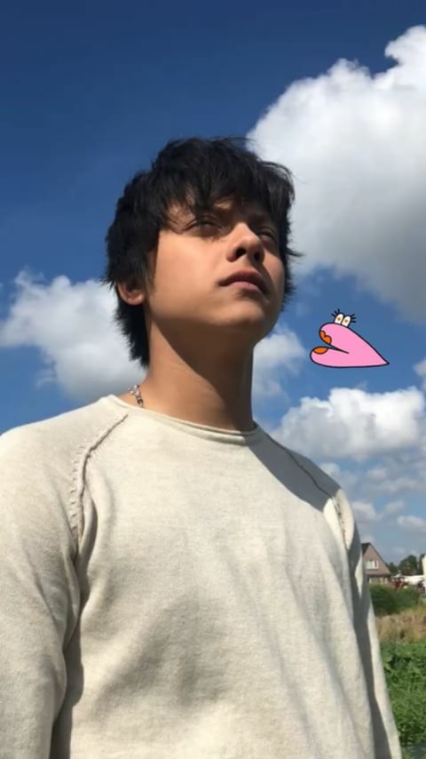 iam_jeanssiii's tweet photo. Jusko Ang Gwapooo!!! Tapos yung pa sticker GIF na kiss ππ Totohanin mo nga Kathryn! Inumpisahan mo eh!!! ππ Nkaka pang gising yung ka gwapuhan ni Daniel John ππ @imdanielpadilla
@bernardokath IGS
#TheHowsOfUs
#43DaysTHOUGo https://t.co/ad3uxxpz1z