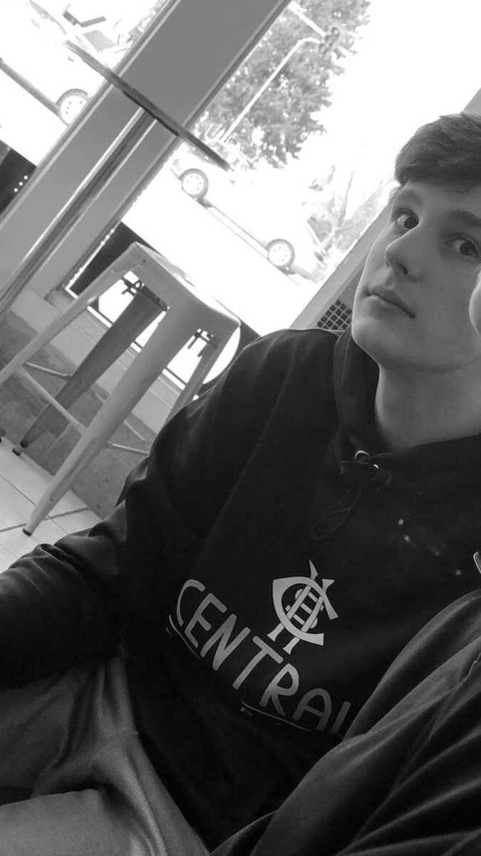 BenSchultzz's tweet photo. Happy belated birthday homie @georgerodawig hope it was great 🤟🏽#sayursorry #burner #motorhome #bigmacjr https://t.co/3BjkvPBS1h