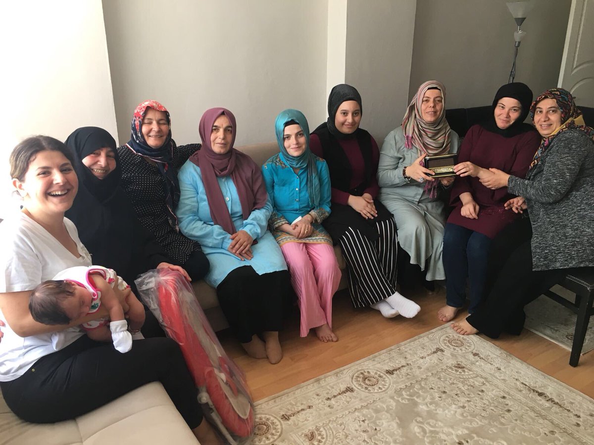 HOŞGELDİN BEBEK ziyaretlerimize devam ediyoruz. Ailelerimize hayırlı olsun dileklerimizi iletip, vatana, millete ve ailelerine hayırlı evlat olmalarını diliyoruz. #hoşgeldinbebek #kadinmeclisi #kağıthanebelediyesi #kadınmeclisi 
#kağıthanebelediyesikadınmeclisi #kağıthaneanneleri