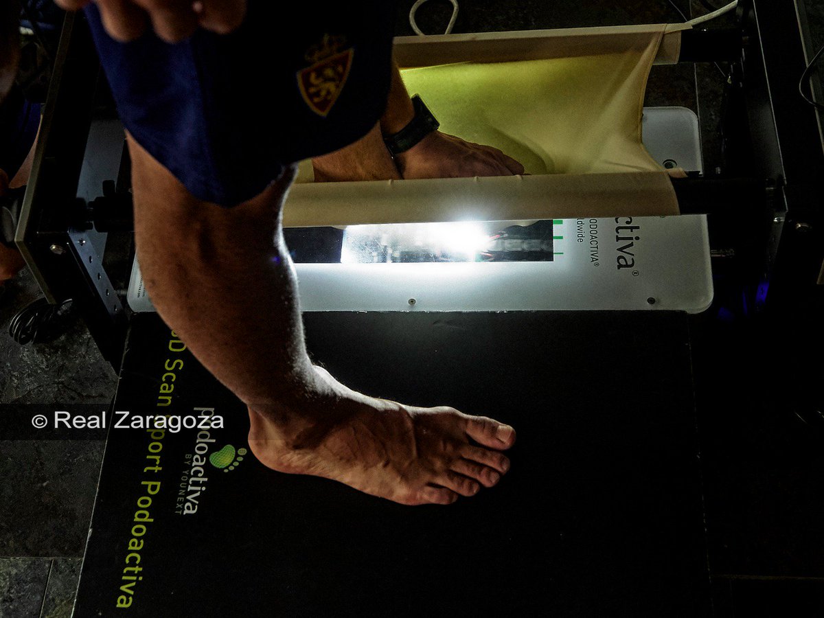 RealZaragoza's tweet photo. Con el 3D Scan de @podoactiva los jugadores del #RealZaragoza tendrán unas plantillas adaptadas a la anatomía de sus pies 👌

#pretemporadaRZ https://t.co/aRpEX8OuKy