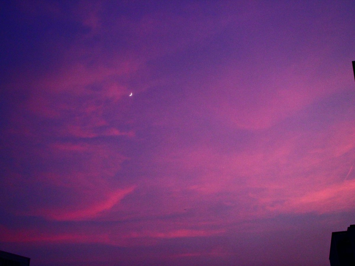 マメのぶあき あずキなこ Na Twitteru 今日は空がオレンジから紫になってました 今日の一撮 夕焼け 紫の空 7月17日