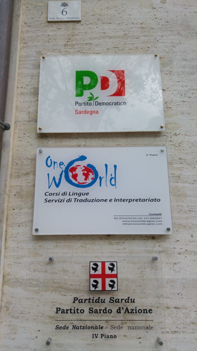 GamaStudy's tweet photo. Excellent premier jour de cours à l'école d'Italien @oneworlditalian ! Professeur très sympathique, cours bien organisés et petite classe de 4 élèves ! ☀️

Envie d'apprendre l'italien à Cagliari également ? 🇮🇹 ça se passe ici: https://t.co/WcRK4jSUDP

#Italien #Italie https://t.co/iniziIqxxc