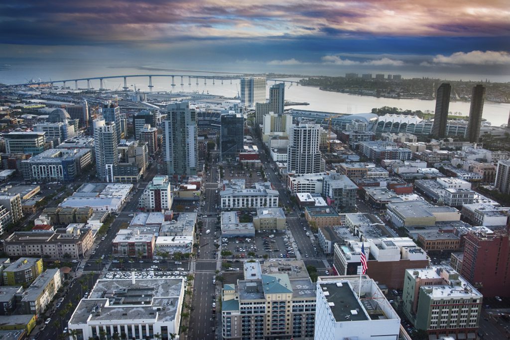 CAPTARGET's tweet image. Finding “that next deal” is hard. Two of the more popular providers you can leverage are Axial, and us, CAPTARGET. Which is right for you?  It depends . . . Read our post: Comparing Axial and @CAPTARGET captarget.com/2018/07/16/axi…