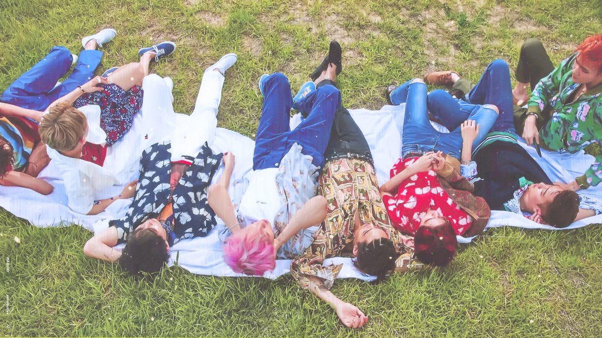 kaidicktion's tweet photo. this aesthetic photo shoot 🌴🌺

#코코밥_1주년_축하해 https://t.co/xDVlCy0eJF