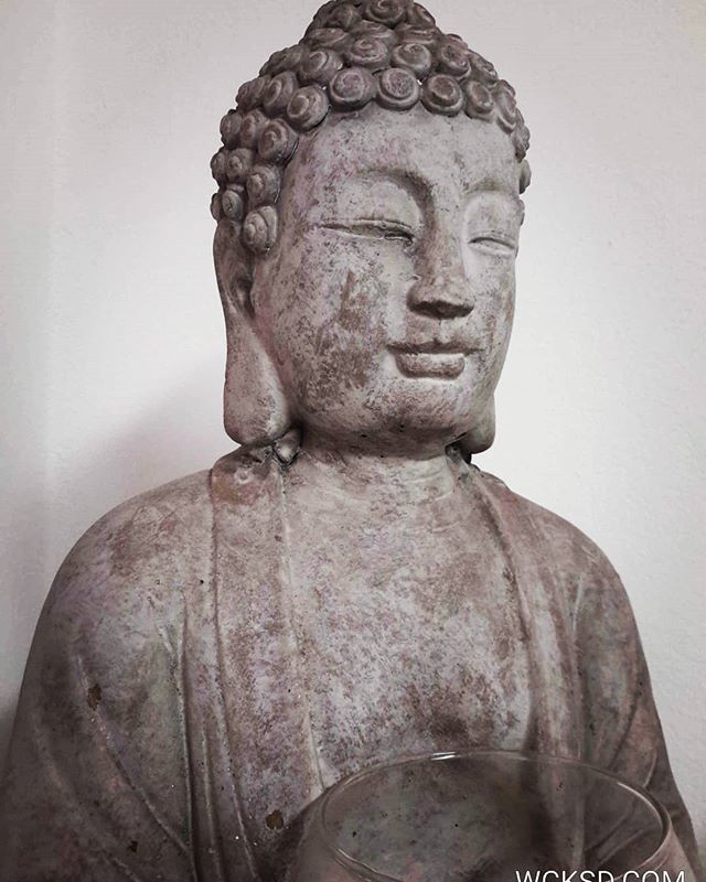 'Be patience. Everything comes to you in the right moment' #buddha #statuephotography #quote #philosophy #chaineseculture #wcksd #sifugianlucafumarola #academy #school #woma #milano #italy