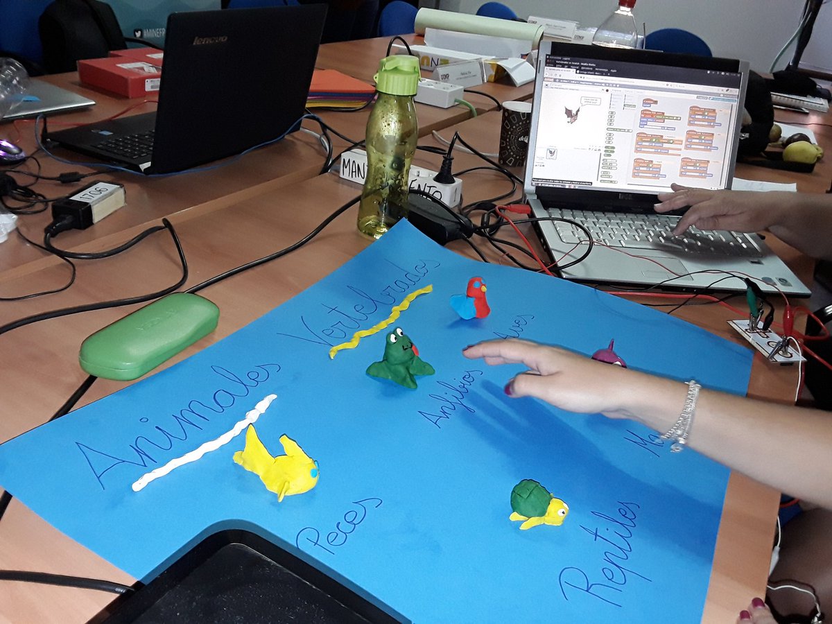 TUITEATOR's tweet image. #codingfantil Creando proyectos con #makeymakey #MINEFP_UIMP18 @educaINTEF