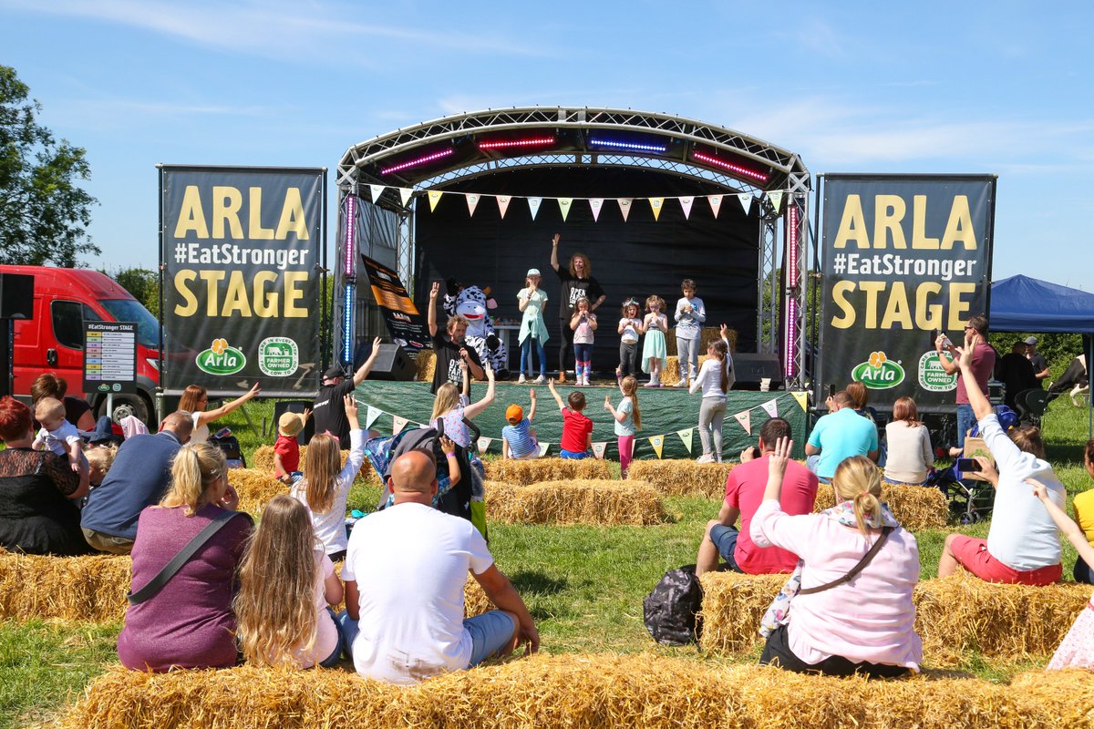 ArlaDairyUK's tweet photo. Congratulations to @PhilMcBride73, who won an iPad in our #OpenFarmSunday18 competition! A big thank you to everyone who entered the competition, we look forward to seeing you at next year’s Open Farm Sunday. https://t.co/WAyMfUb3Z7