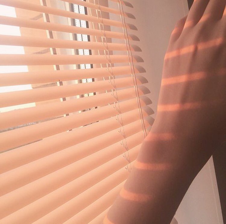 itfeelquotes's tweet image. Don't fall in love just because someone pats a little bit of attention to you.

อย่าตกหลุมรักใครง่ายๆ,
เพียงเพราะเขาหันมาให้ความสนใจเล็กๆน้อยๆกับคุณ