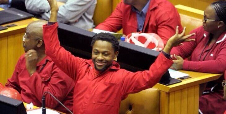 IamUltralive's tweet photo. @LEBZA_MABRR lol 😂 ehhhh mfana o fresh young look at yourself. #realtalkwithazania #RealTalkOn3 https://t.co/76MuiFr0qY