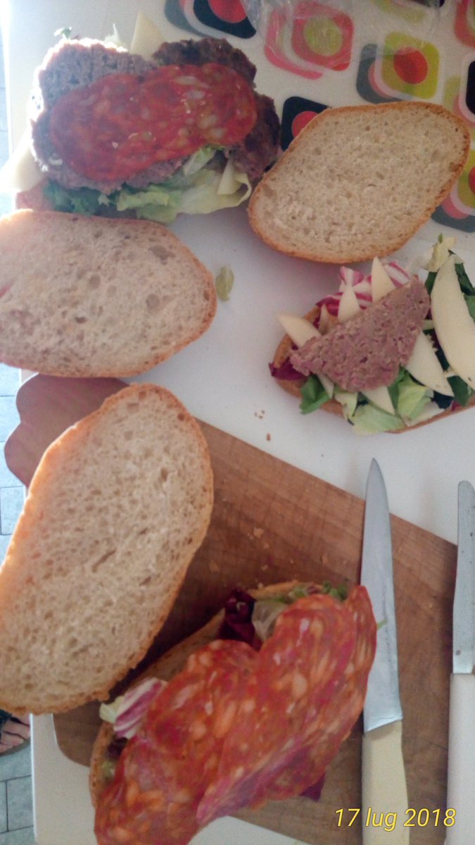JeanhForte's tweet photo. Thanks for the mention! ktsullivan98: RT @JeanhForte: Allora... mettiamo le cose in chiaro, a me di notte viene una gran fame, #atwork #panini, molto #farcite , #recipes #cheflife #jeanh_vacciuolo E andiamo a lavorare @RistoriAmo @EatalyIT @TigriMarian… https://t.co/LWhzY8KmQd