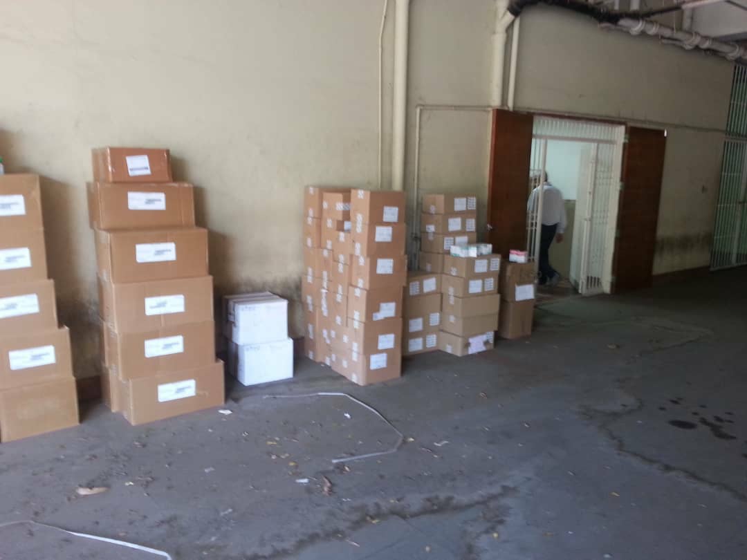 2.-Esta dotación es parte del envío regular que recibe el Gobierno del Econ. Omar Prieto a través de su Secretaría de Salud y que se despacha desde la Coord. Regional de Enfermedades de Transmisión Sexual y Sida, informó MgSc. Lesvileth Duarte, Directora de Programas de Salud.