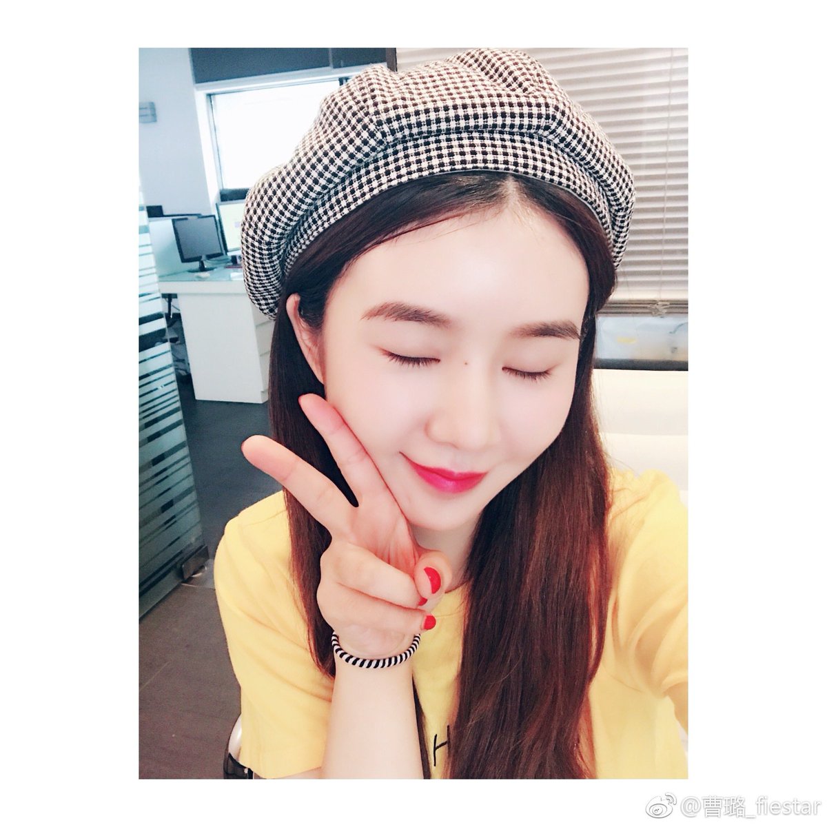 fiestar_snaps's tweet photo. [CAO LU WEIBO] fiestar_曹璐: [心] ​ https://t.co/Beyf9HEuxx #kpopsnaps https://t.co/swNlyzvy6J