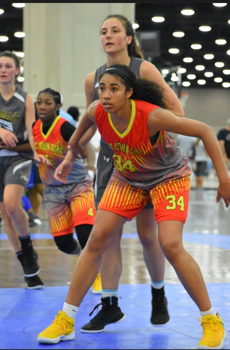 Catch @Xxangela880xX &amp; <a href="/camwillixms34/">Cameron Williams</a> , two of Illinois top 2020's in the Chicago area July 23rd - 26th at the Blue Star Summer Showcase and Chicago Summer Slam.  Both events are NCAA Certified.