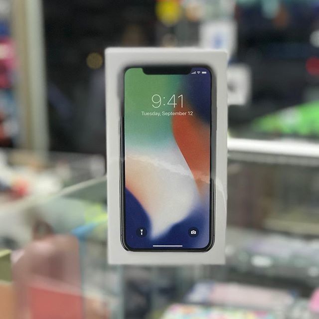 loyesa's tweet image. IphoneX 256 warranty@4250Aed#tayland #dubaimodel #dubaigirl #dubaishop #dubai_mall #dubaimarina #emiratescrew #emiratesmall #emiratesairline