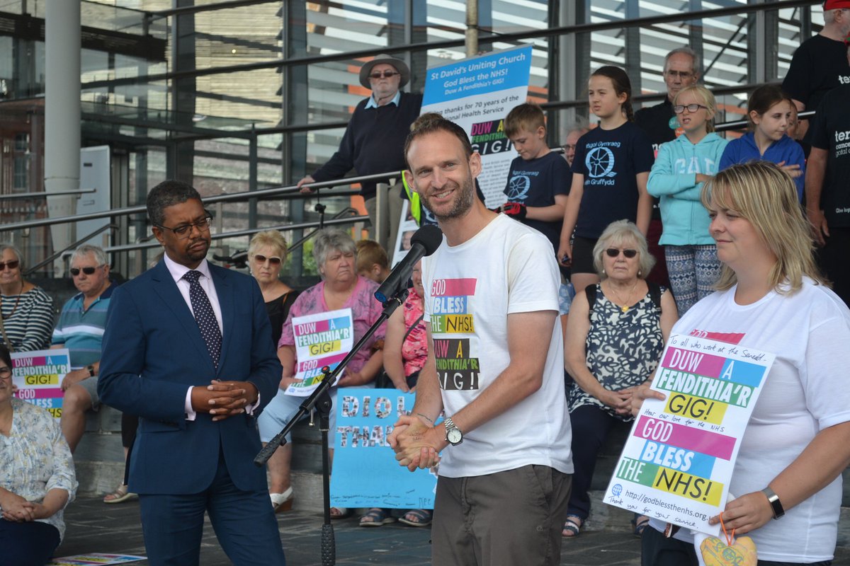 NhsGod's tweet photo. A wonderful way to end our campaign! Thanks to @vaughangething and @MickAntoniw1 for meeting us at @WelshAssembly_ And to @tenovuscancer for their beautiful songs! Well done to Bethan, Phil and Spi for completing their long walk! And THANK YOU NHS for all you do. #GodBlessTheNHS https://t.co/5JxUATniUk