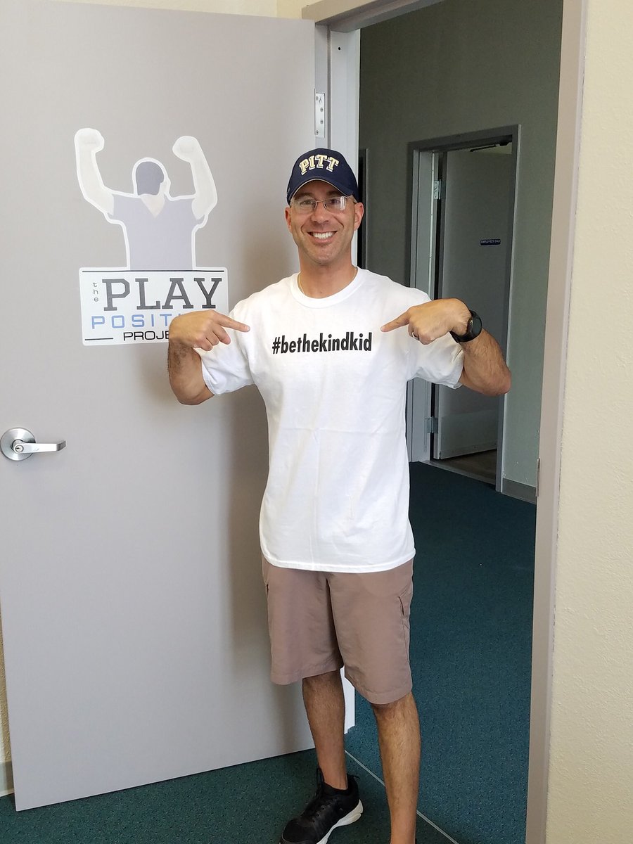 JAMbethekindkid's tweet photo. Tomorrow is #wearitwednesday for #bethekindkid T’s Send @jamenterprises1 a pic of where you’re wearing your shirt to spread our kindness movement! #atgianteagle #attarget #inyourbackyard #onvacation #withyourdog #withyourmom #wegotthismovement https://t.co/S93pQYEccU