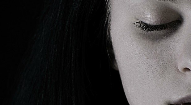 charismamag's tweet image. #Mother Has Vision of #Demons Choking Her Daughter at the Very Moment She #Overdosed: bit.ly/2NYdj2m #addictionrecovery #parenting #momlife