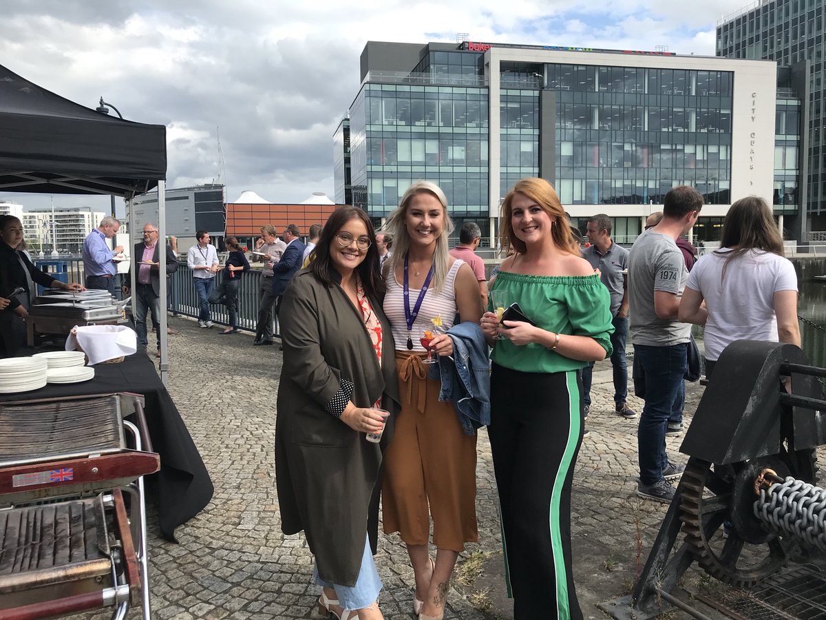 totalmobiledev's tweet photo. Staff Summer BBQ Party 🍔🌭🍹@Totalmobile https://t.co/B3SxViLZ4e