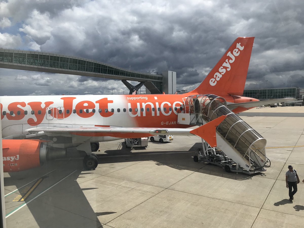 pilotfinn_'s tweet photo. Thanks for this wonderful flight from NTE to LGW @easyJet !
Was the best I had so far! https://t.co/JGuKbZGHuV