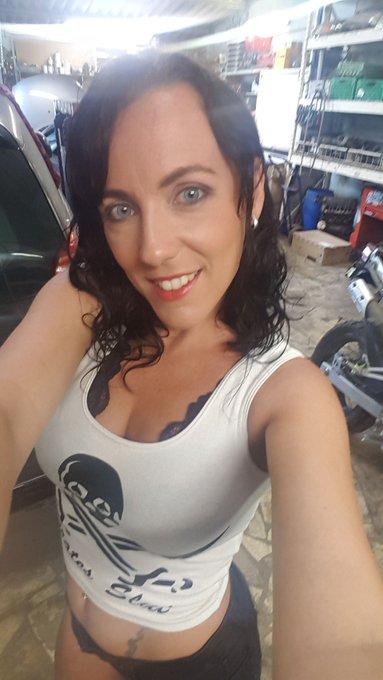 😍 Tournage au top avec @Demer_Chris pour @dorcel ! 😍 #carwash #mini #garage #lapiratesteamestpartout<a class="tags" target="_blank" title="On Twitter" href="/?out=eyJ0eXAiOiJKV1QiLCJhbGciOiJIUzUxMiJ9.eyJpYXQiOjE3MjExNTc1NDAsImlzcyI6InR3cG9ybnN0YXJzLmNvbSIsIm5iZiI6MTcyMTE1NzU0MCwiZXhwIjoxNzUyNjkzNTQwLCJyZWRpcmVjdF91cmwiOiJodHRwczovL3R3aXR0ZXIuY29tL0RlbWVyX0NocmlzIn0.zJA9WTovdBVwEppFaTYiJUcc8jE4k5bOMElryuNi023kTlBhprrNR0zwRJafpFPCh3KKFwp6pf4y1hOm8WrAjQ">@Demer_Chris</a><a class="tags" href="/tag/dorcel">@dorcel</a><a href="/tag/mini"class="tags"><span>#mini</span></a><a href="/tag/carwash"class="tags"><span>#carwash</span></a><a href="/tag/garage"class="tags"><span>#garage</span></a><a href="/tag/lapiratesteamestparto"class="tags"><span>#lapiratesteamestparto</span></a>