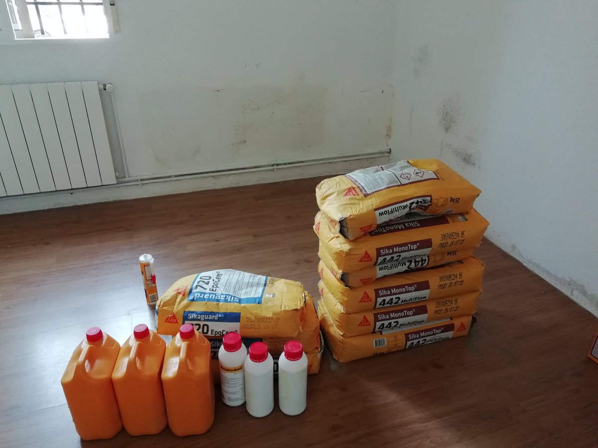 PlazaMarcoAnt's tweet photo. @SikaSpain Todo preparado para decir adiós a la humedad por capilaridad con #sikamurinjectocream y #sikaguard 720 epocem en un bajo en Valladolid https://t.co/W6RWP5GVXK