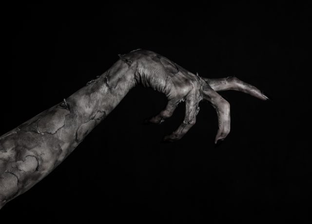 mysteriousuniv's tweet image. Egypt Will Open Giant Black Mystery Sarcophagus Despite Warnings - bit.ly/2zOEsl8